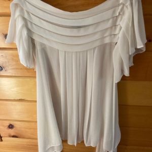 White blouse sz XL (fits like a LG)